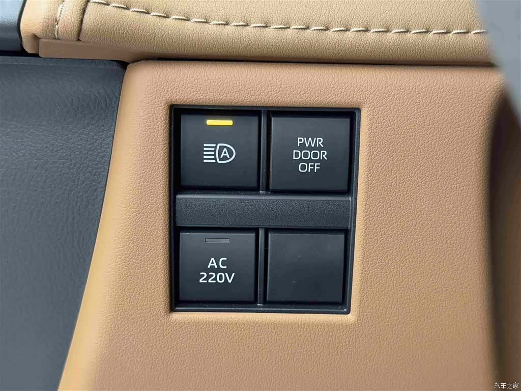 Toyota Vellfire, 2025 20