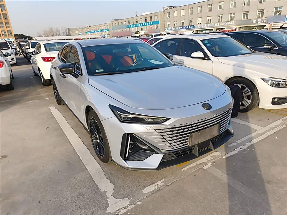 Changan UNI-V Smart iDD