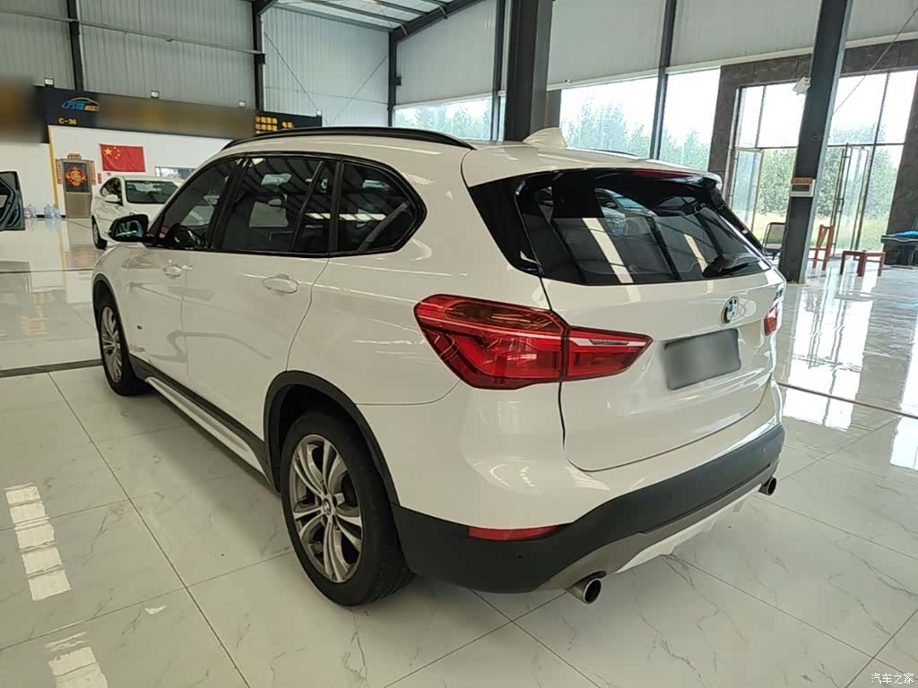 BMW X1, 2018 все фото