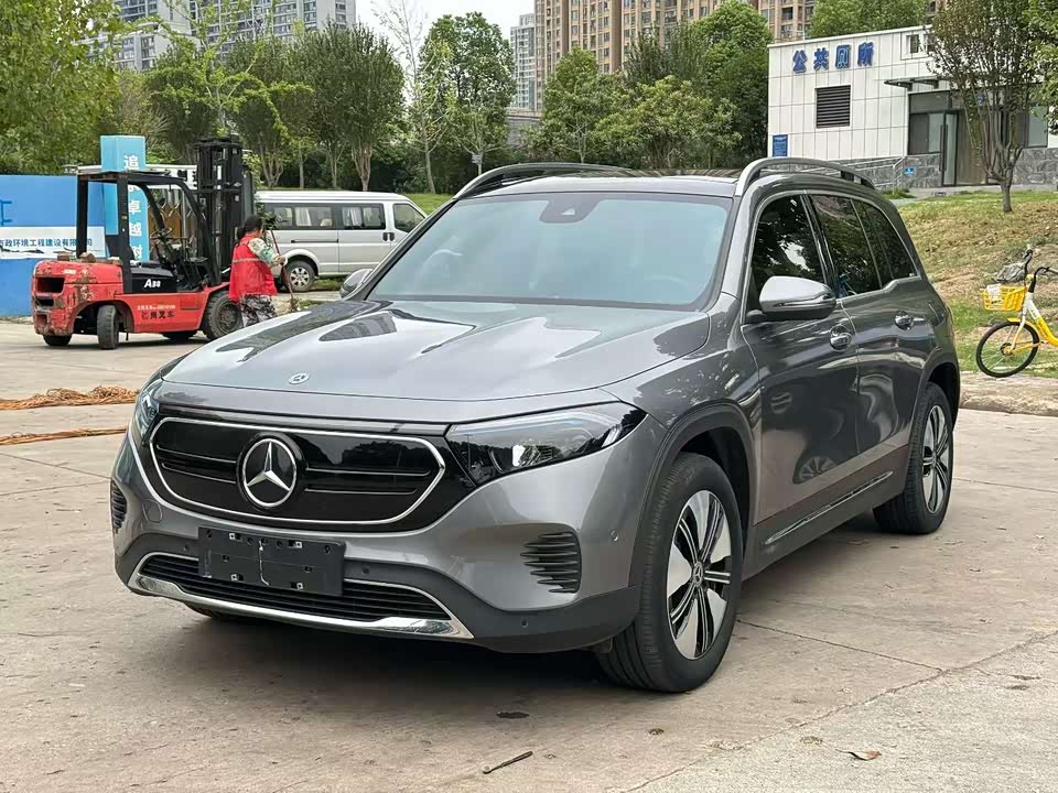 Mercedes-Benz EQB