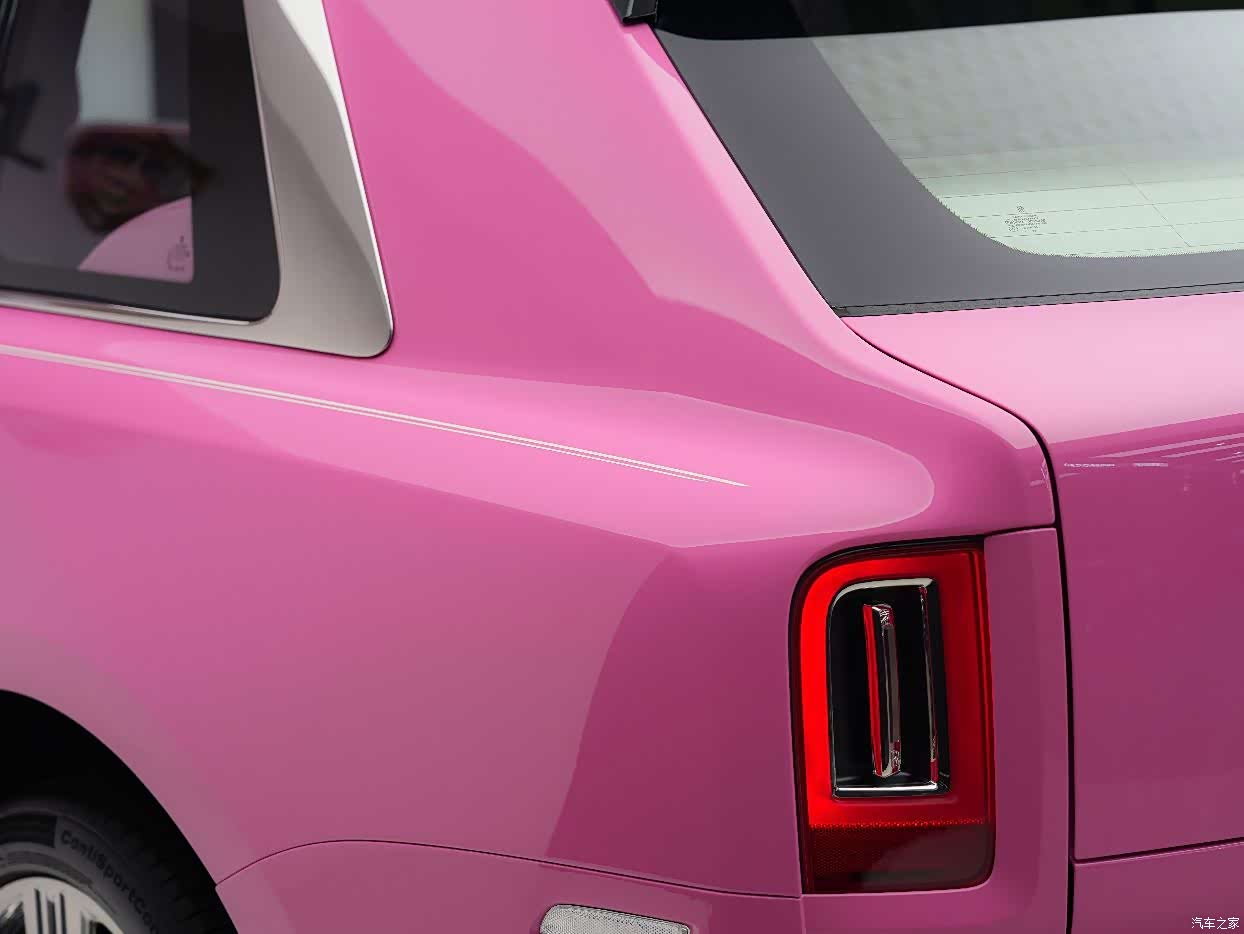 Rolls-Royce Cullinan, 2023 12