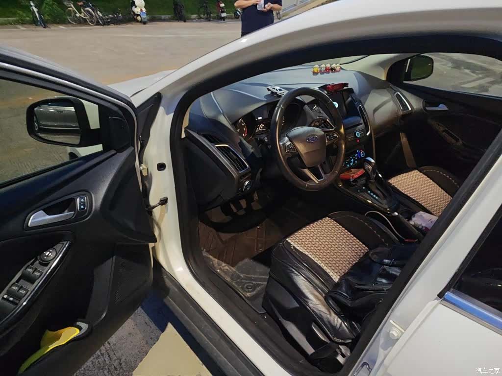 Ford Focus, 2018 13
