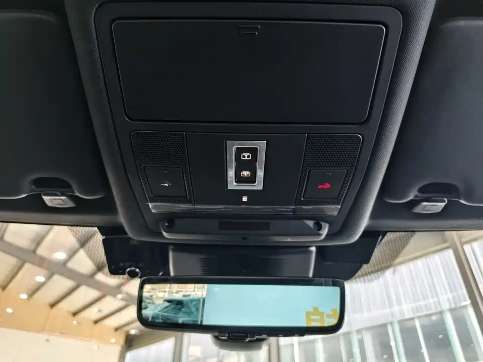 Land Rover Discover sports