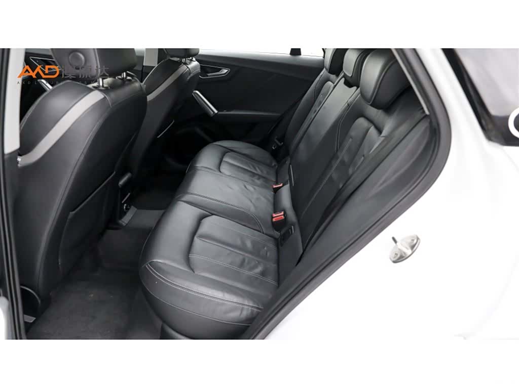 Audi Q2L, 2019 7