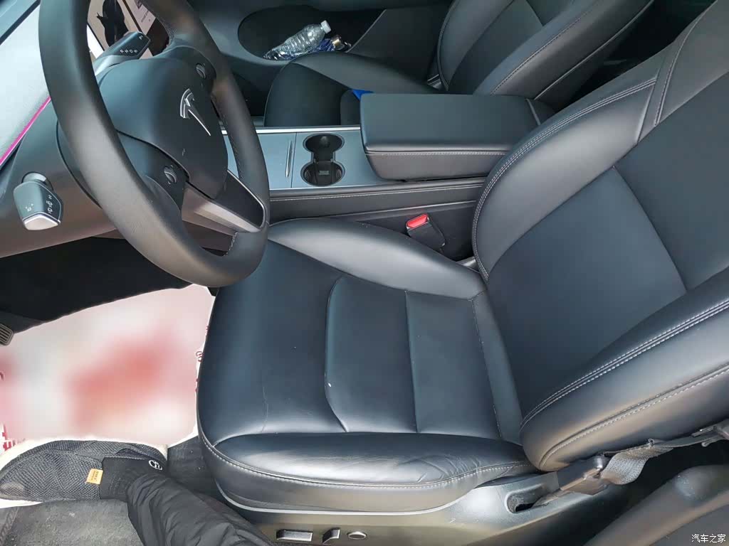 Tesla Model Y, 2023 14