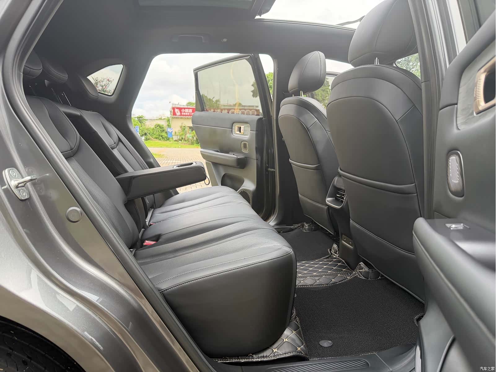 Wuling Starlight, 2024 15