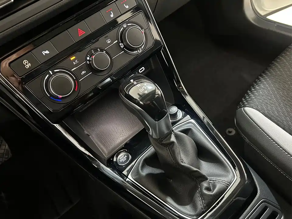 Volkswagen Exploring the shadow