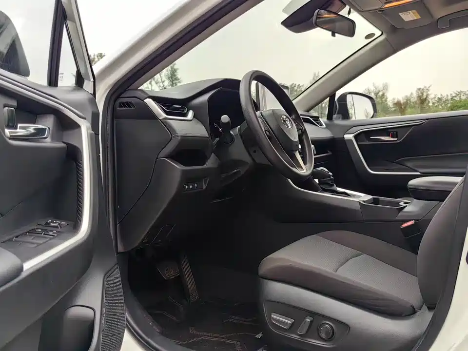 Toyota RAV4 Rongfang