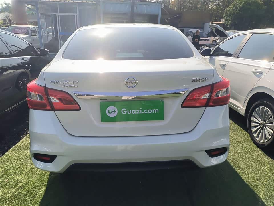 Nissan Xuan Yi