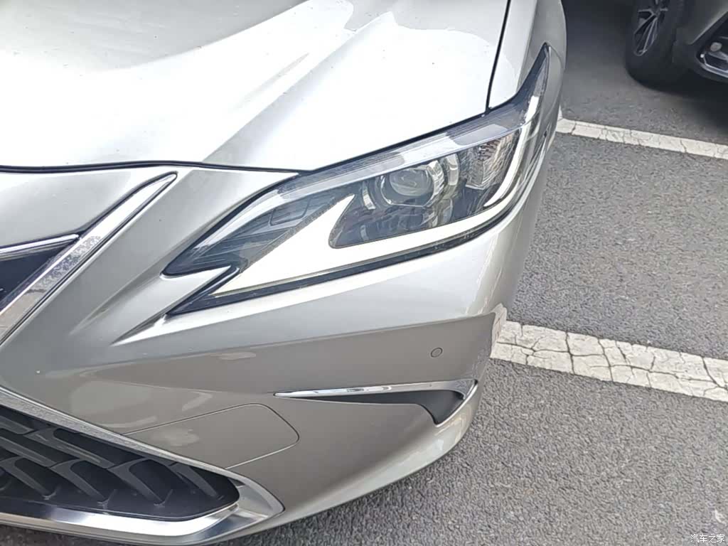 Lexus ES, 2023 24