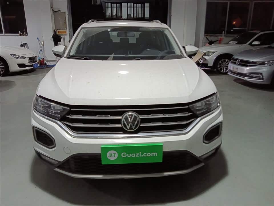 Volkswagen T-ROC exploring Songs