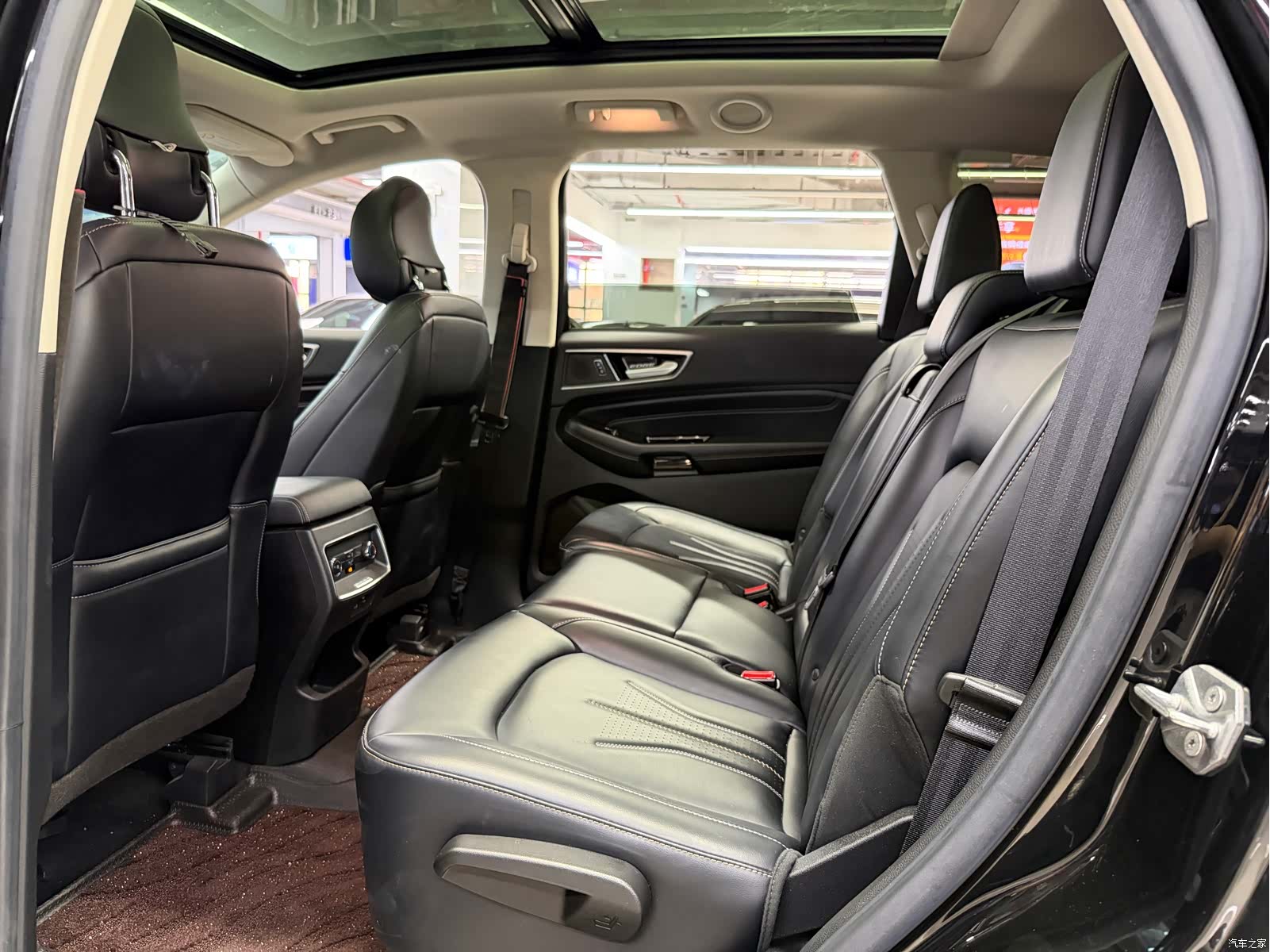 Ford Edge, 2022 20