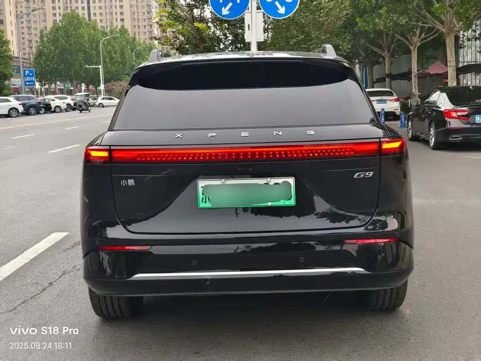 XPENG G9