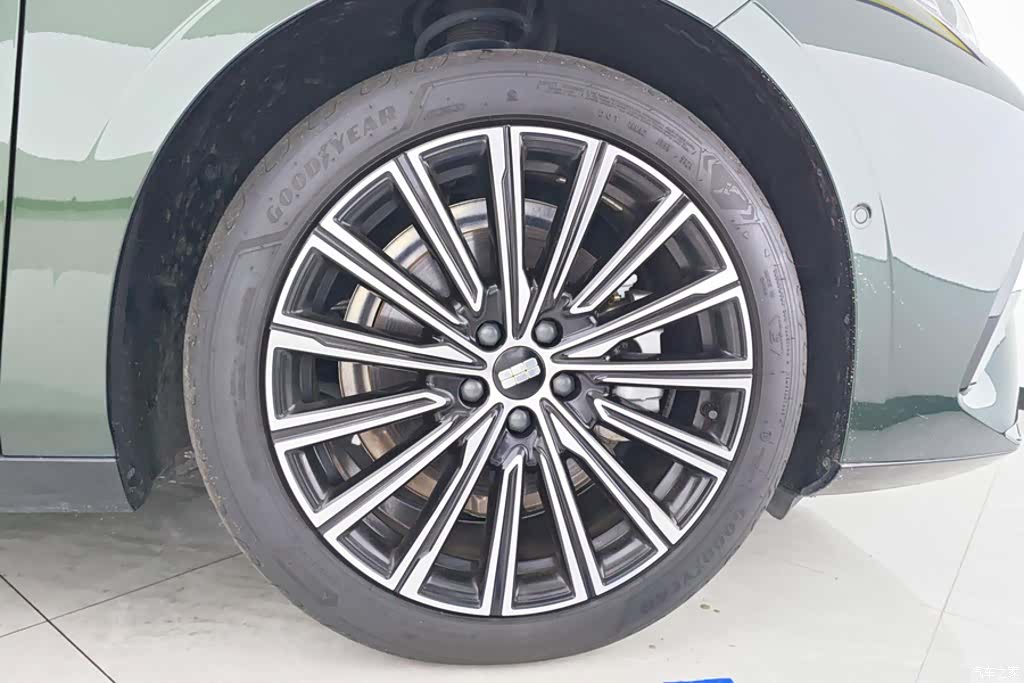 Geely 8, 2025 6