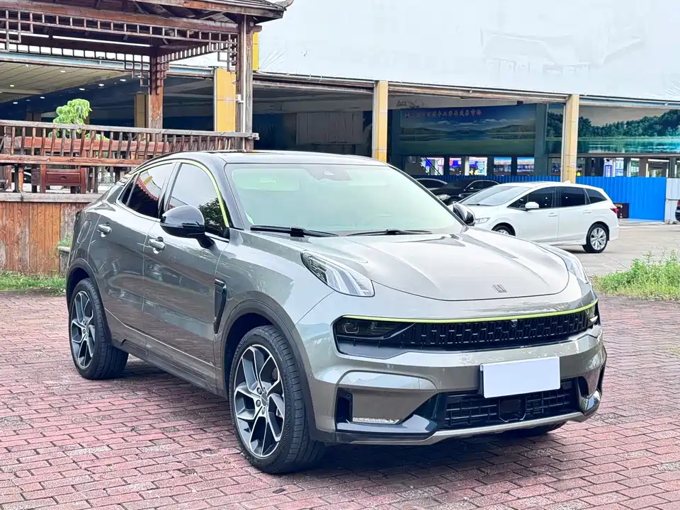 Lynk & Co 05