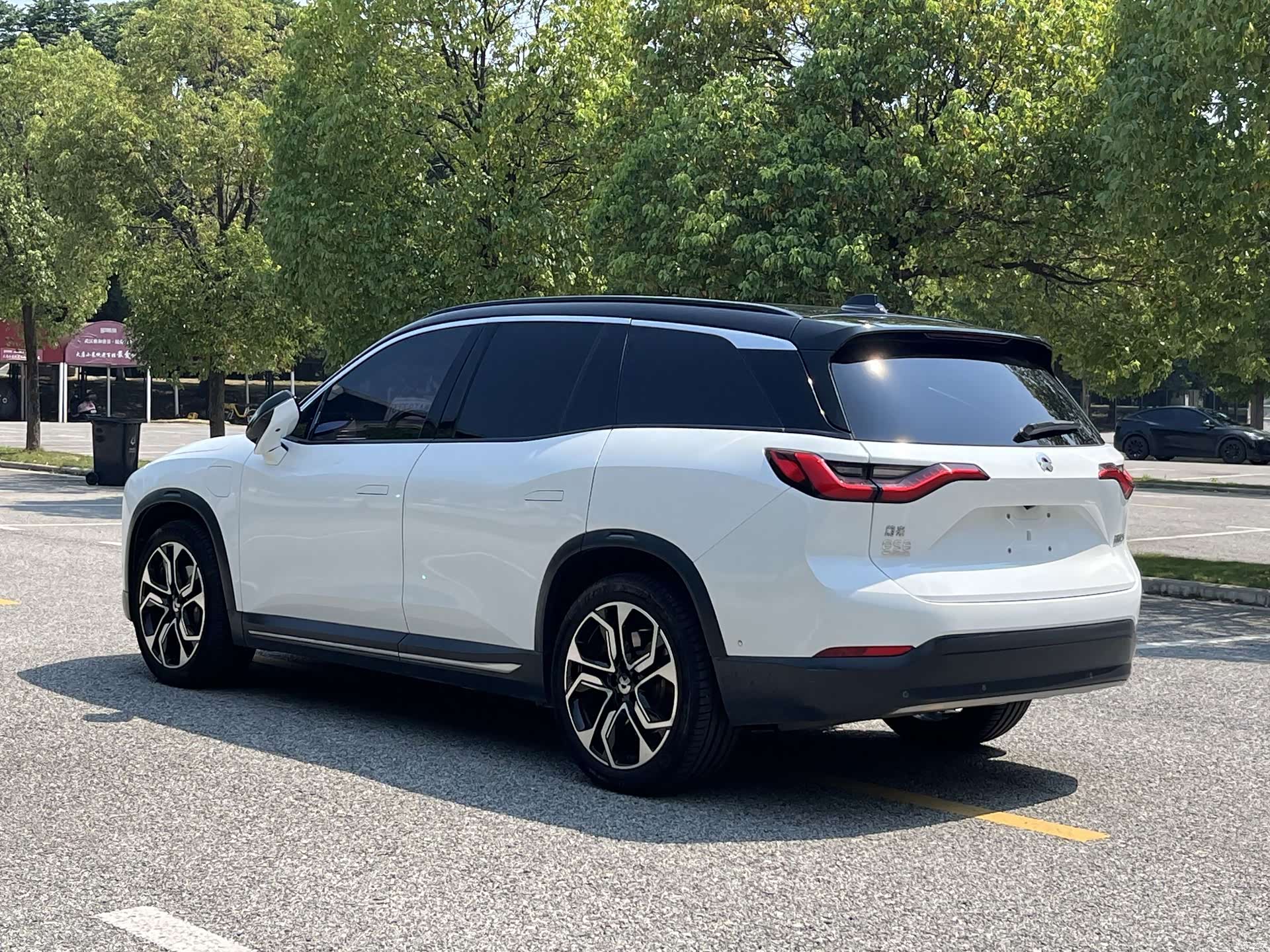 NIO ES8, 2018 13