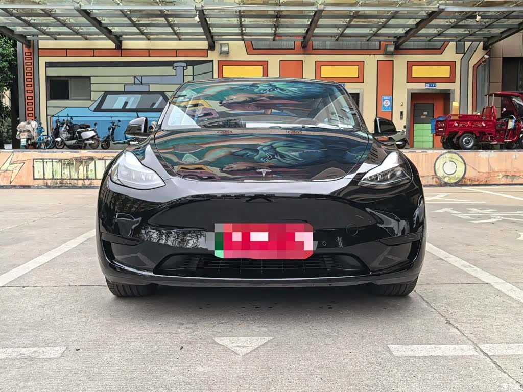 Tesla Model Y, 2023 2