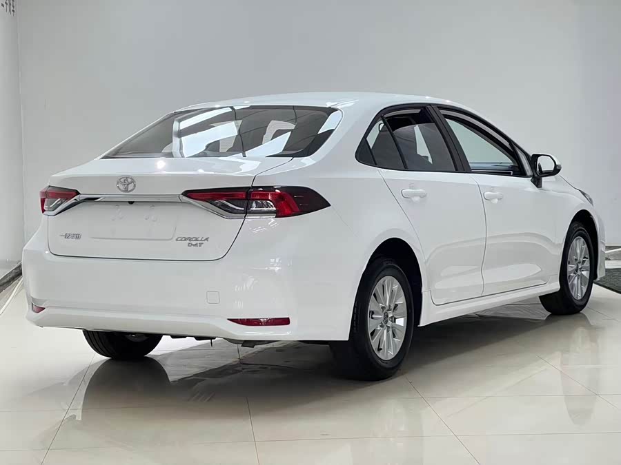 Toyota Corolla 2023, фото 6