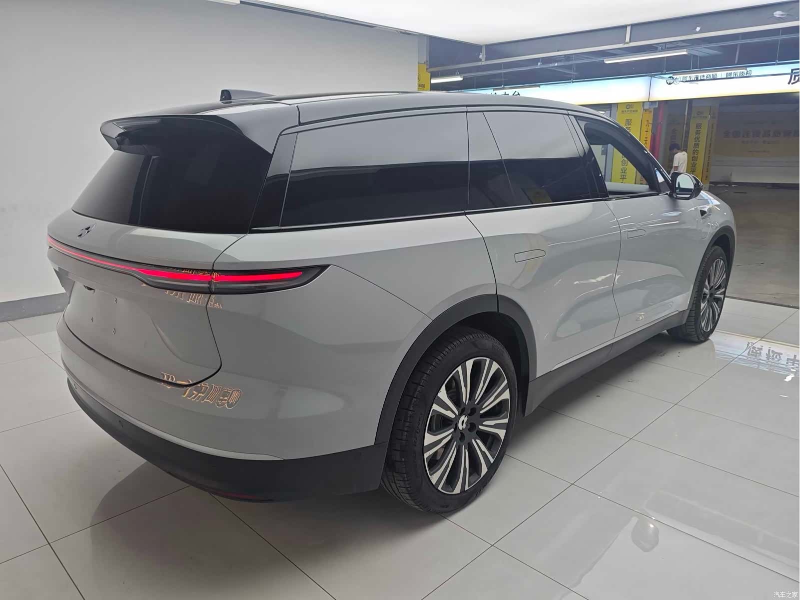 NIO ES8, 2024 3