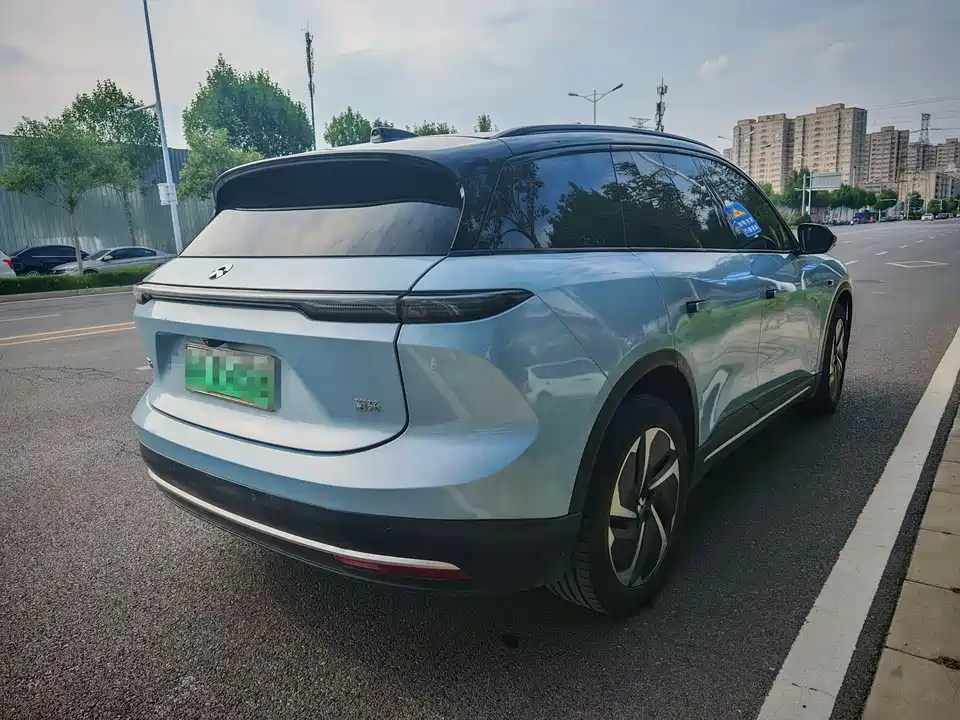 NIO ES6