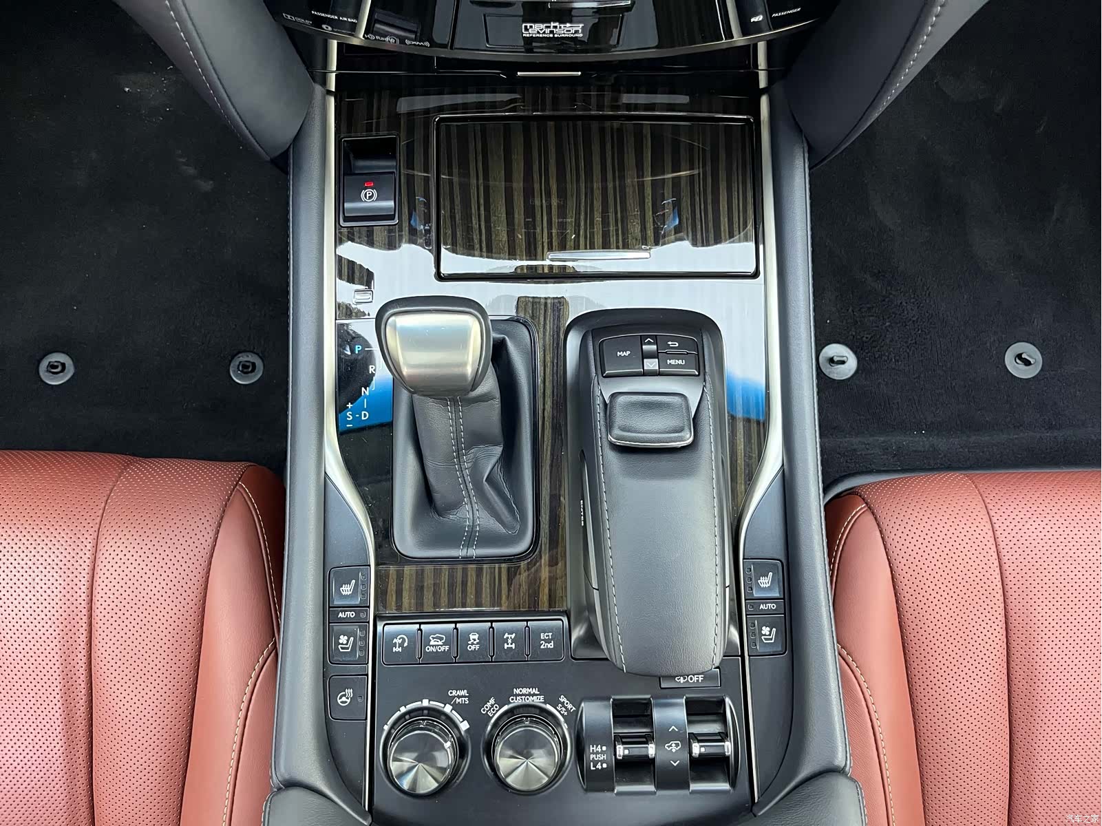 Lexus LX, 2022 11
