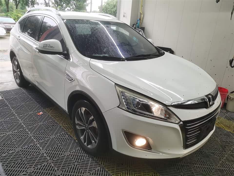 Luxgen Excellent 6 SUV