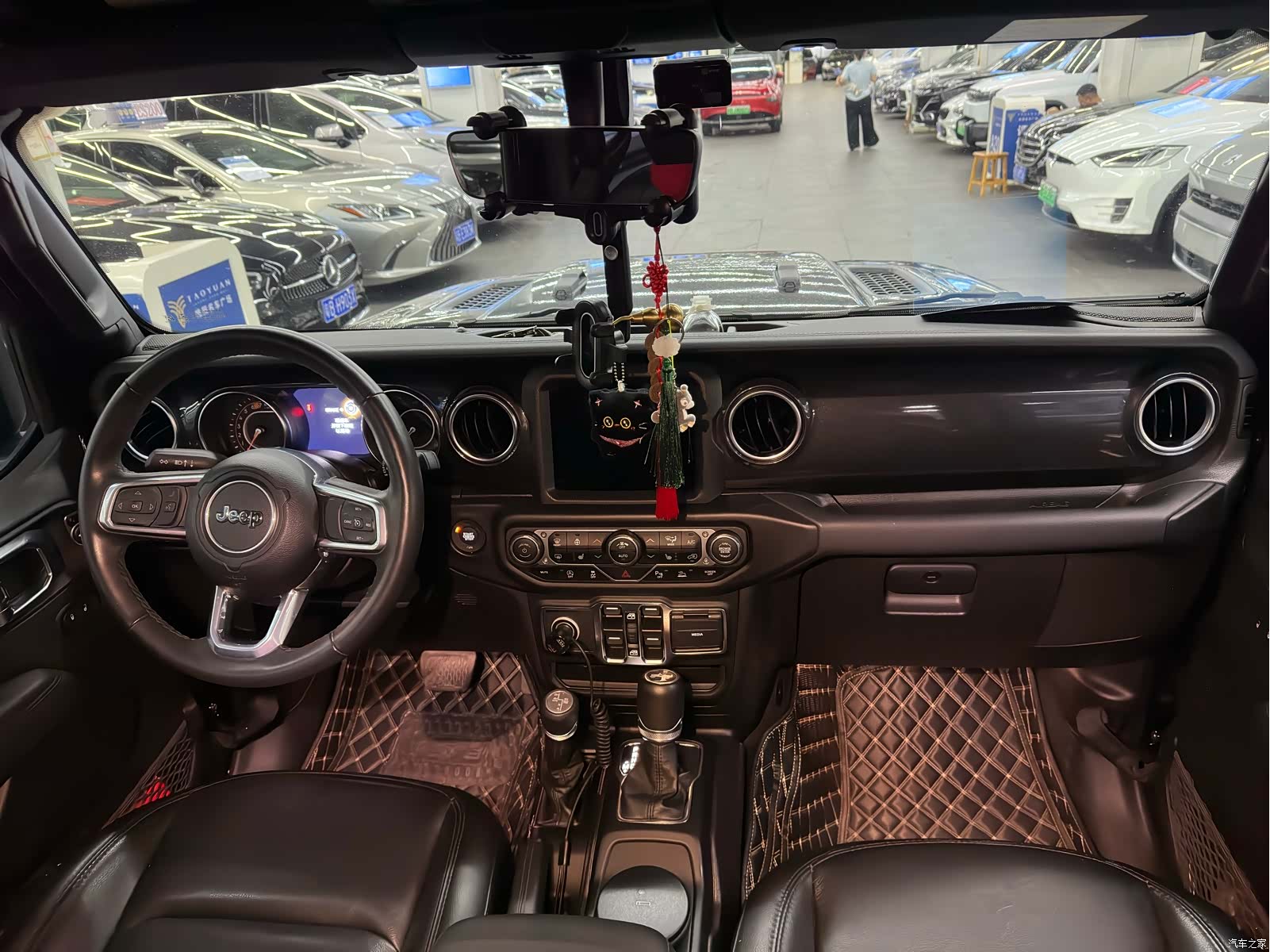 Jeep Wrangler, 2023 10