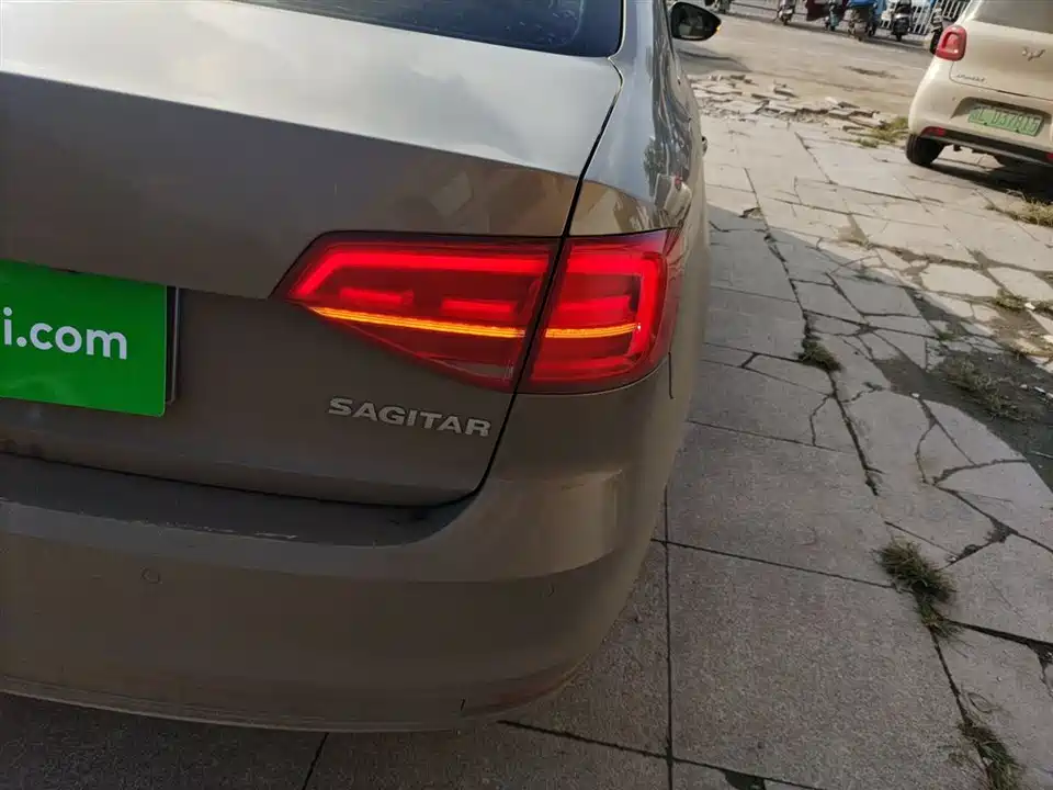 Volkswagen Sagitar