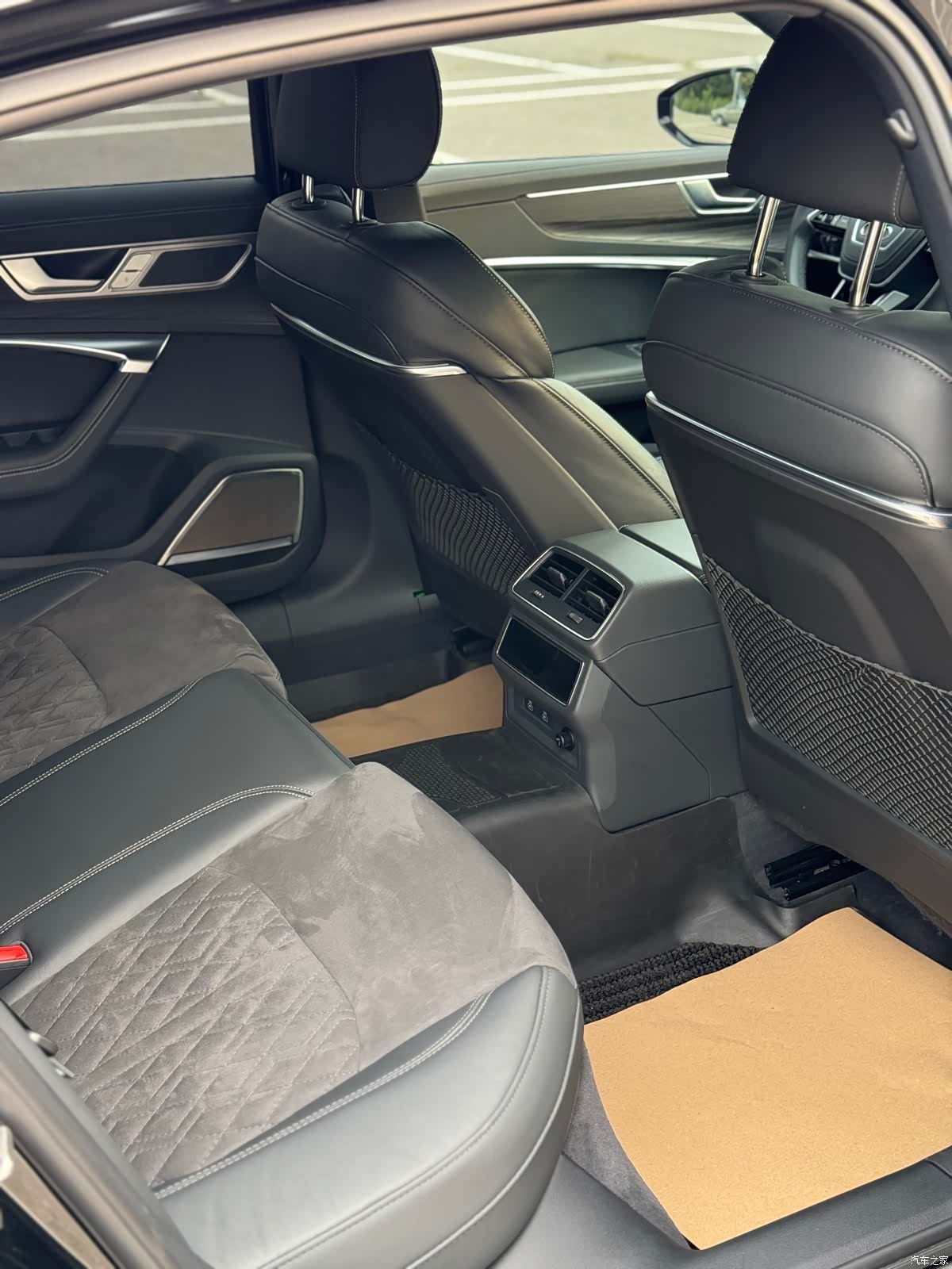 Audi A6L, 2024 13