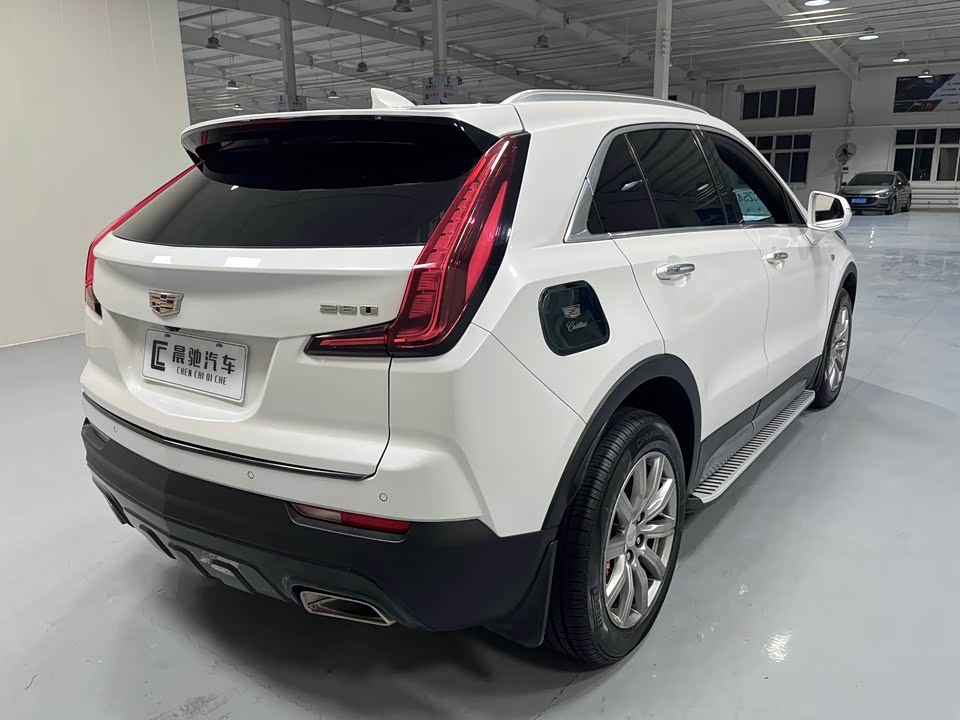 Cadillac XT4