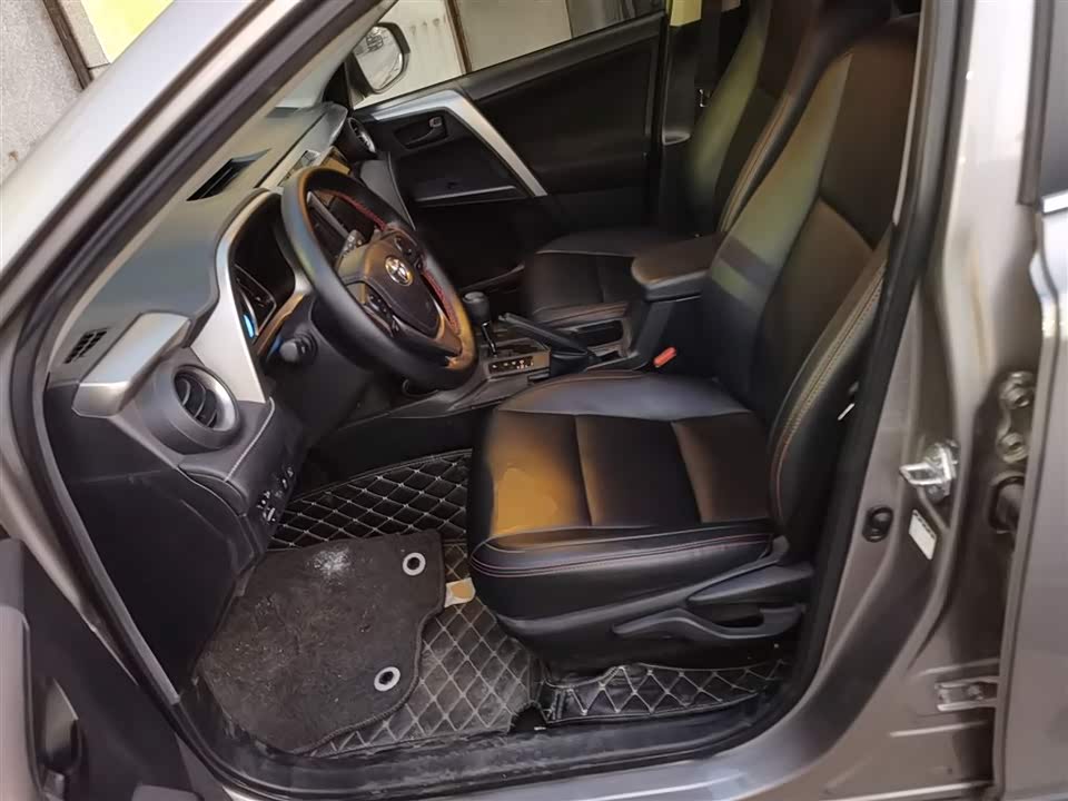 Toyota RAV4 Rongfang