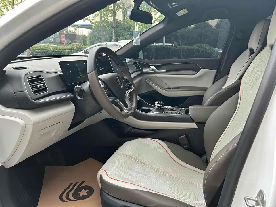 BYD Qin Yuan BYD Qin Yuan