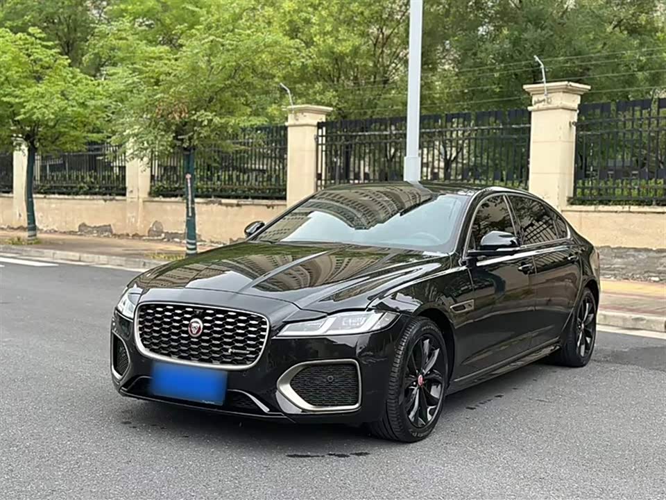 Jaguar XFL