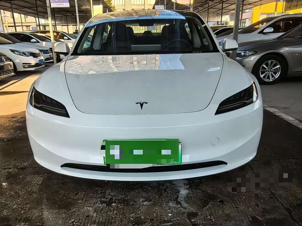 Tesla Model 3 Tesla Model 3