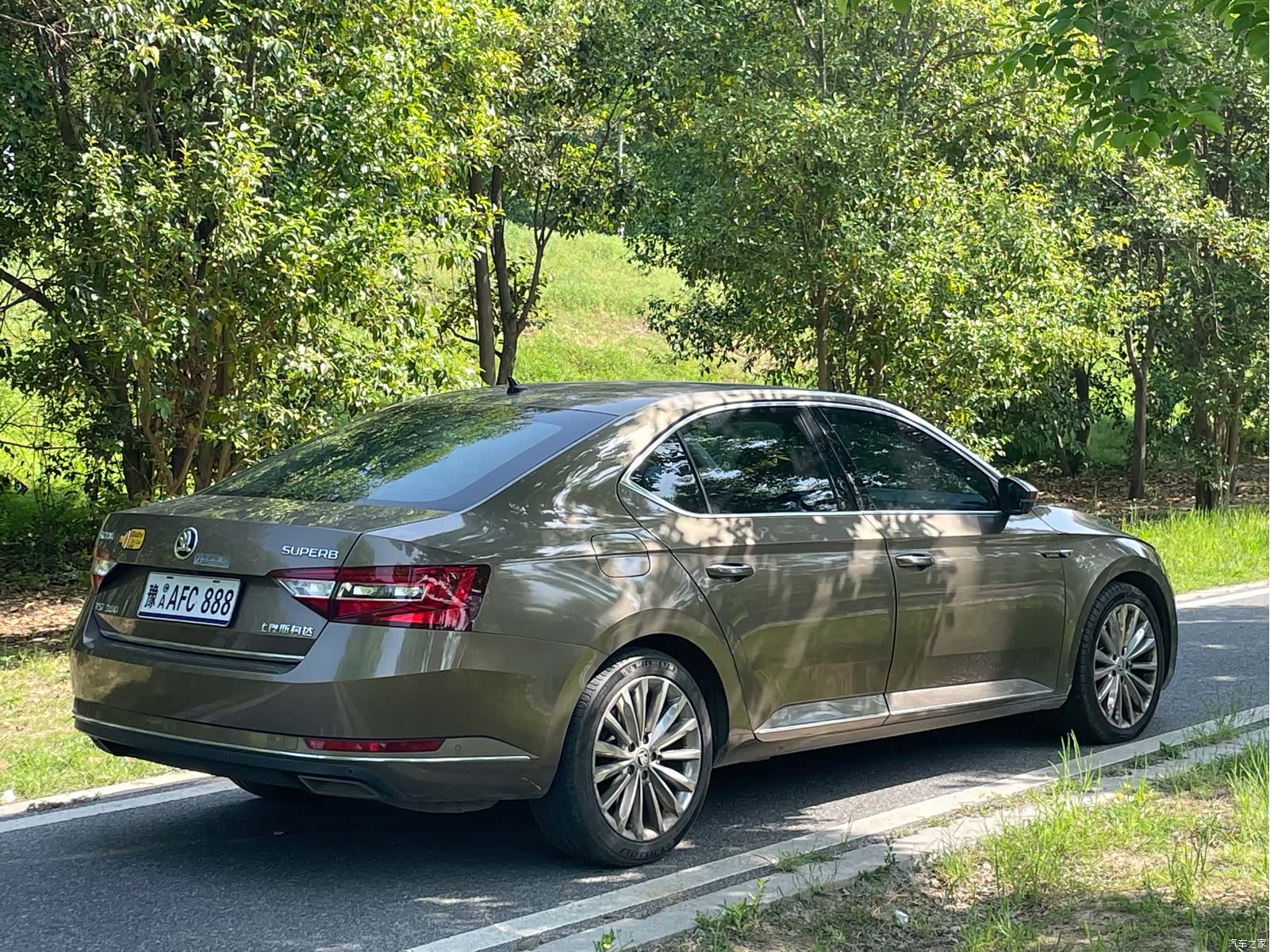 Skoda Superb, 2018 9