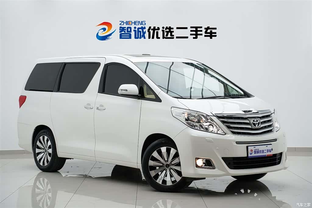 Toyota Alphard, 2012 3