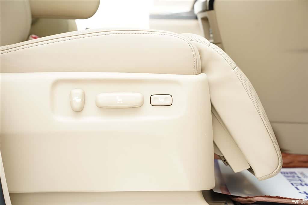 Toyota Alphard, 2012 27