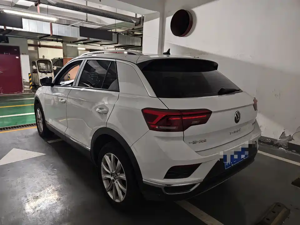 Volkswagen T-ROC exploring Songs