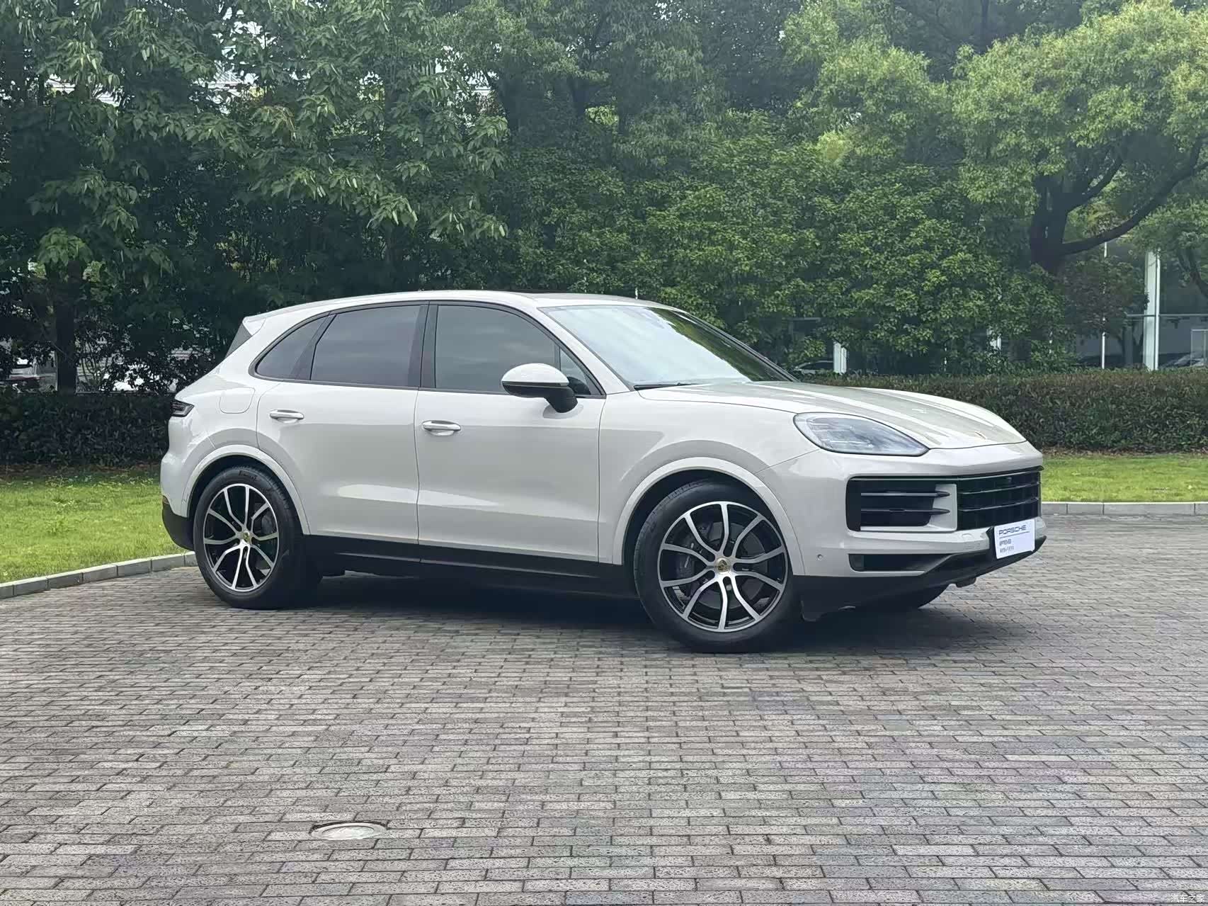 Porsche Cayenne, 2024 все фото