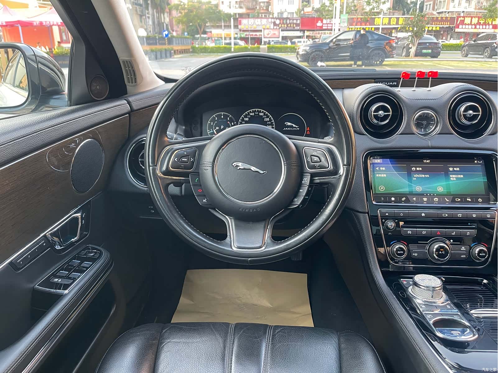 Jaguar XJ, 2019 15