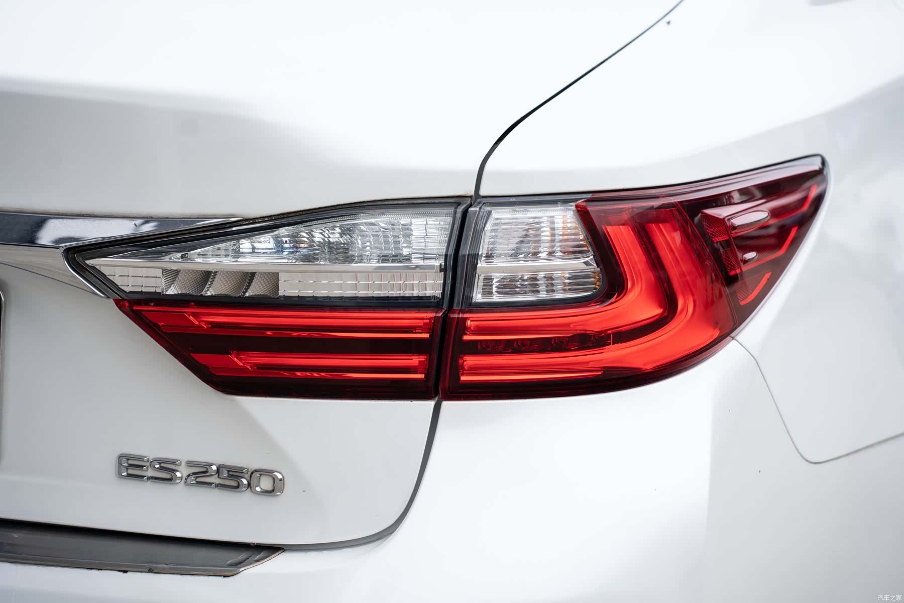 Lexus ES, 2018 6