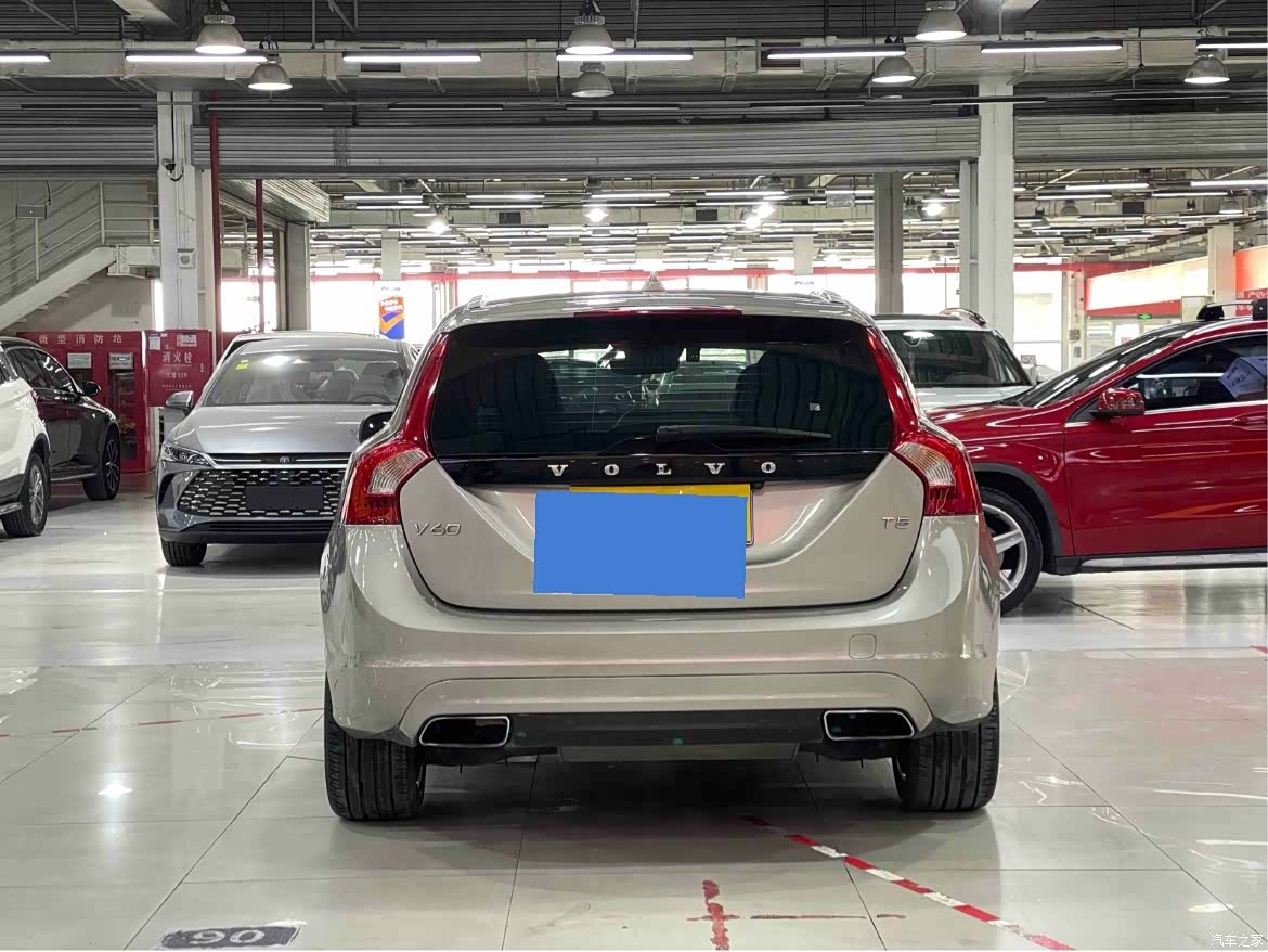 Volvo V60, 2016 все фото
