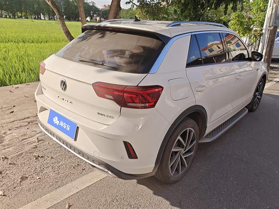 Volkswagen T-ROC exploring Songs