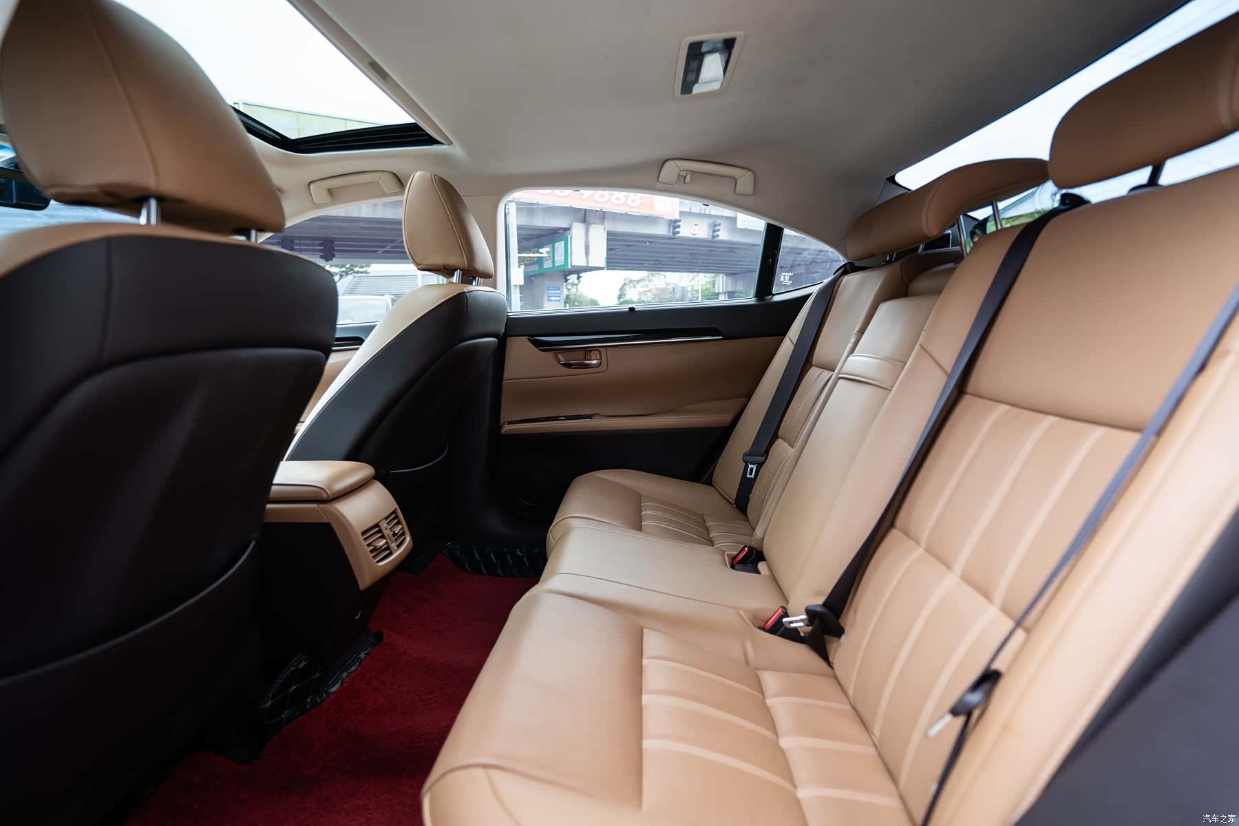 Lexus ES, 2018 9