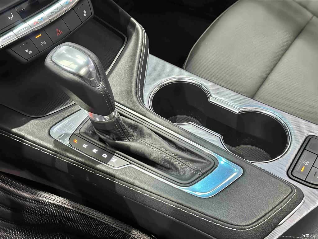 Cadillac CT4, 2022 15