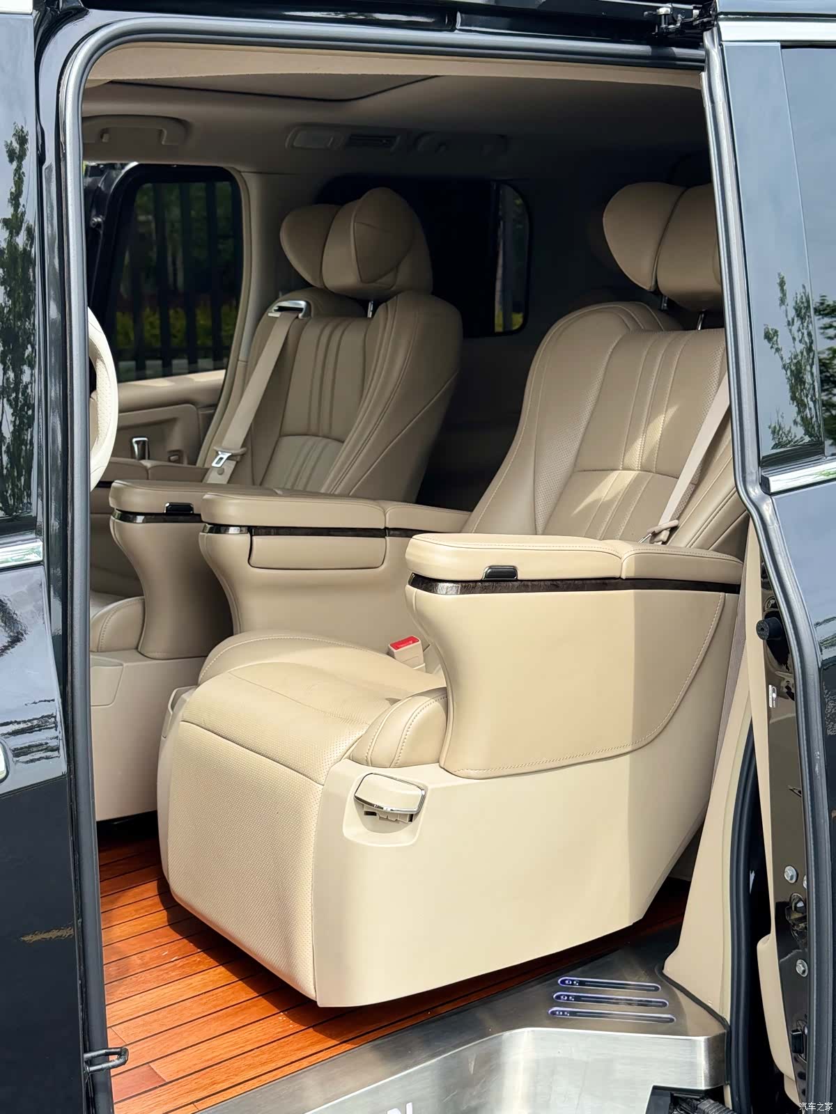 Nissan SL, 2015 9