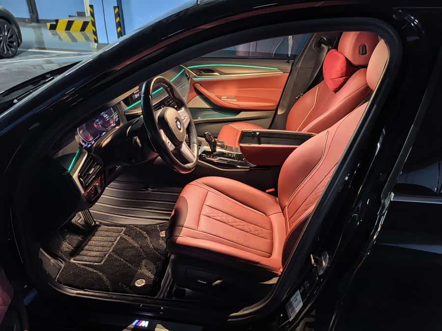 BMW 5 Series 2024, фото 5