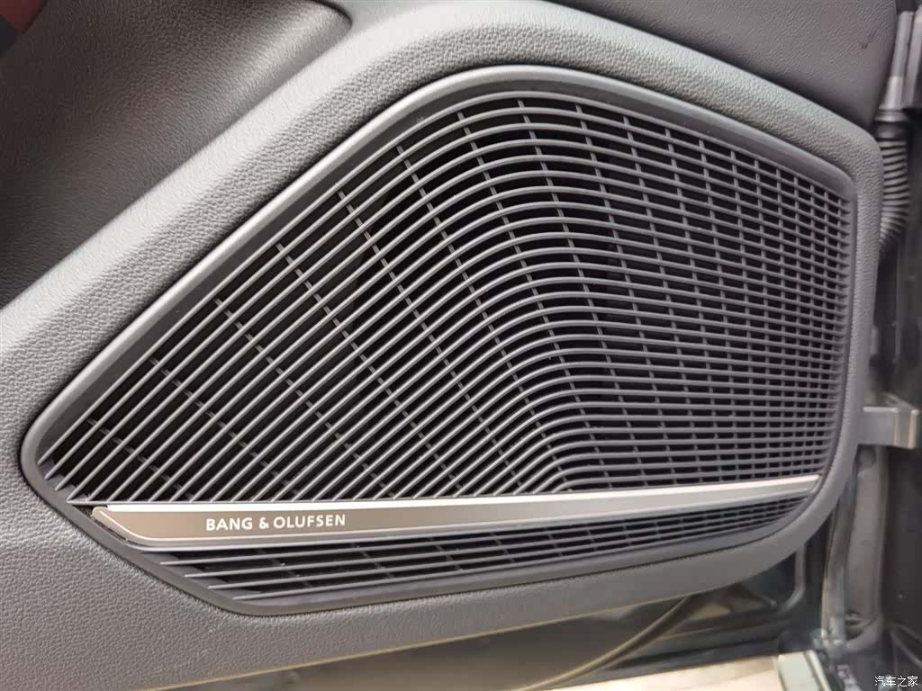 Audi A4L, 2024 13
