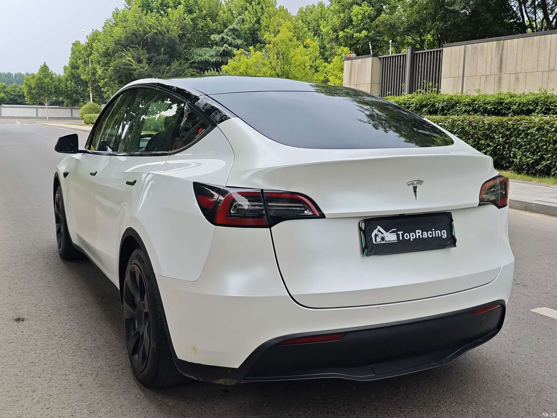 Tesla Model Y, 2022 7