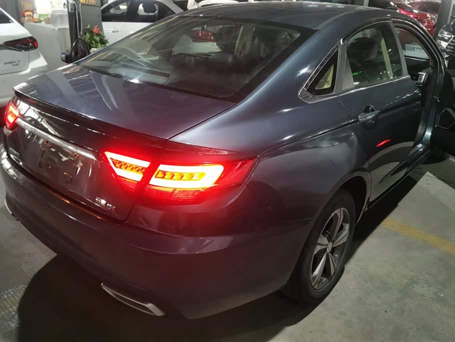Geely Emgrand GL